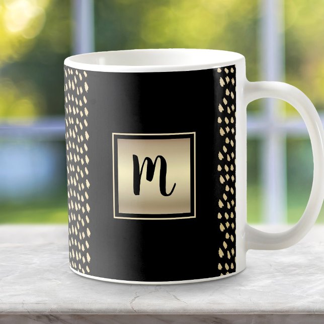 Svart guld foliemönster monogram skrivstil modern kaffemugg (Skapare uppladdad)