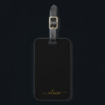 Svart Guld Girly Script Monogram Namn Modern Bagagebricka<br><div class="desc">Guld och Svart Monogram Lägg Till Ditt Eget Namn Script Signatur Kudde. Bagagetagggen gör den perfekta söta 16-årspresenten,  bröllop,  bröllopsdusch,  baby shower eller möhippa present till någon som älskar en chic elegant och modern stil.</div>