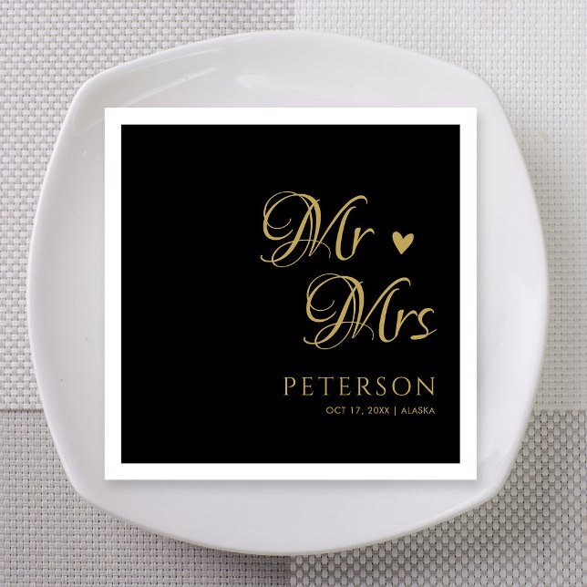 Svart Guld Mr & Mrs Hjärtbröllop Anpassat Pappersservett (Black gold Mr and Mrs heart wedding custom napkins elegant reception with names date)