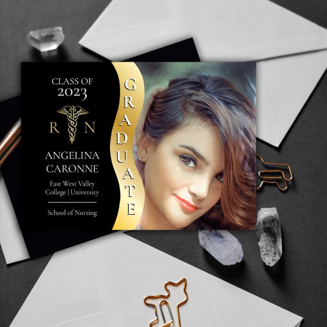 Svart |Guld Student Wave Caduceus RN Nursing Grad Meddelande (Skapare uppladdad)