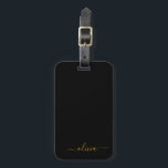 Svart Guld Tjejaktigt Skript Monogram Namn Modern Bagagebricka<br><div class="desc">Guld och Svart Monogram Lägg Till Ditt Eget Namn Skript Signatur Kudde. Bagagetagg gör den perfekta söta 16-årspresenten,  bröllop,  bröllopsfest,  baby shower eller möhippa present till någon som älskar en chic elegant och modern stil.</div>
