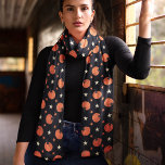 Svart Halloween-fallumpor och björnar Sjal<br><div class="desc">Fira fallsäsongen med den här söta pumpstjärnan mönster svarta scarf. Den här halsduken är en perfekt för att ge dig en fin pekpenna till höstens vardrobe. Den är tillverkad av mjuk, lätt flitig, mångsidig för bära med vilken utrustning som helst. Vare sig du är ute efter en skördefestival eller bara...</div>