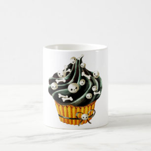Svart Halloween muffin med mycket liten döskallar Kaffemugg