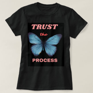 Svart halvärmad T-shirt – Lita på processen