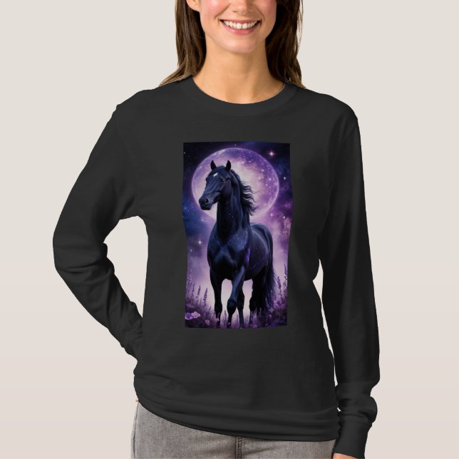 Svart häst under lila måne T-shirt (Framsida)