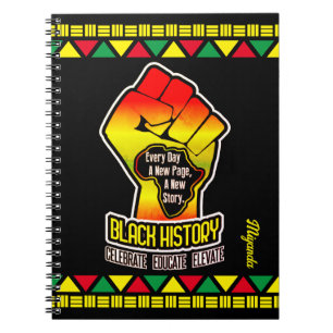 Svart historia med Afrika Karta och Fist på BLACK Anteckningsbok