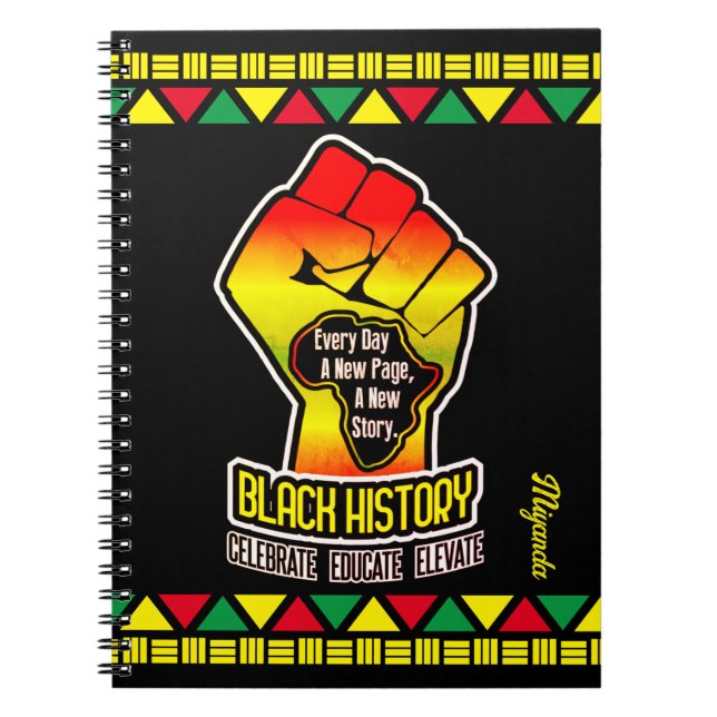 Svart historia med Afrika Karta och Fist på BLACK Anteckningsbok (Framsidan)