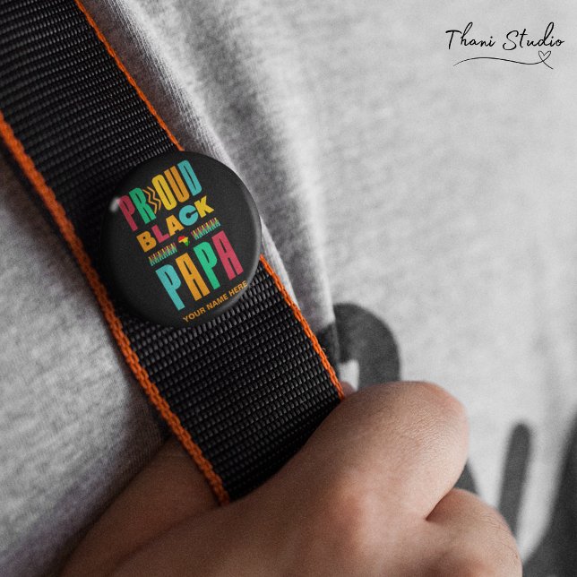 Svart historikfamilj för Proud Black Pappa i månad Knapp (Skapare uppladdad)