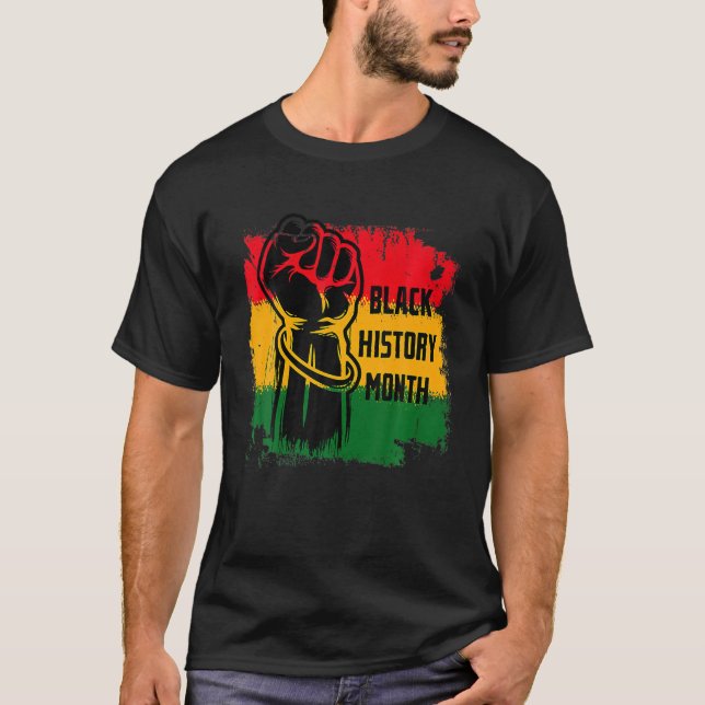 Svart historikmånad BHM Afrikas Pride Fist Manar W T Shirt (Framsida)