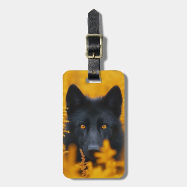 Svart Hund med stenande Guld Ögon Bagagebricka (Vertikal Framsida)