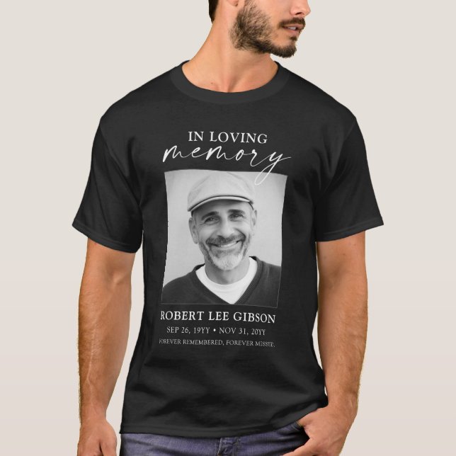 Svart i Loving Memory Funeral Photo Memorial T Shirt (Framsida)