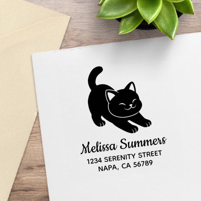 Svart katt-adress som sträcker sig stämpel (Skapare uppladdad)