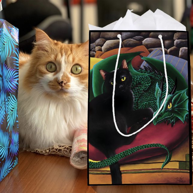 Svart katt grön drake (Skapare uppladdad)