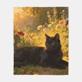Svart katt i blommorna I Fleecefilt