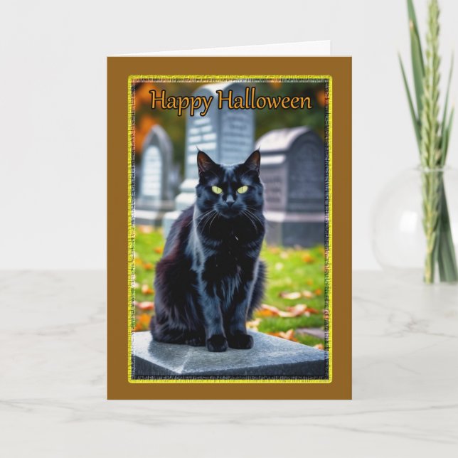 Svart katt i kyrkogård på Halloween Helgkort (Framsida)