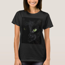 Svart katt med gröna ögon t shirt