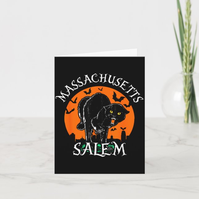 Svart katt med Salem Skyline Machusetts Halloween Kort (Framsida)