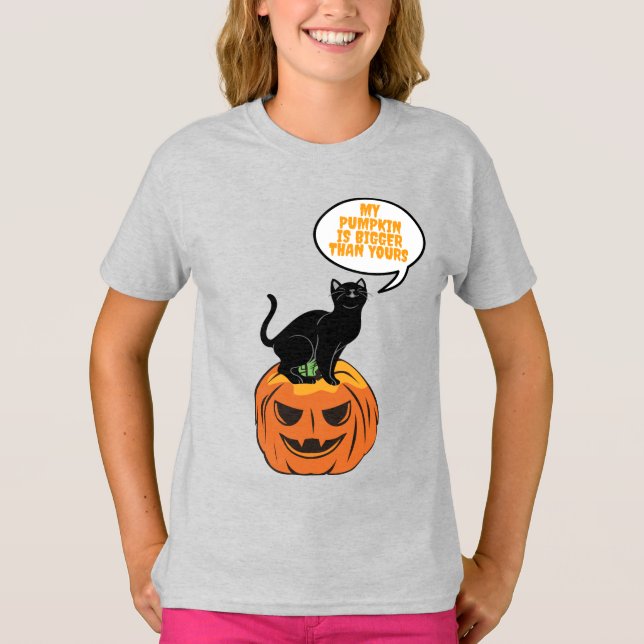 Svart katt på pumpa, Halloween T-Shirt (Framsida)