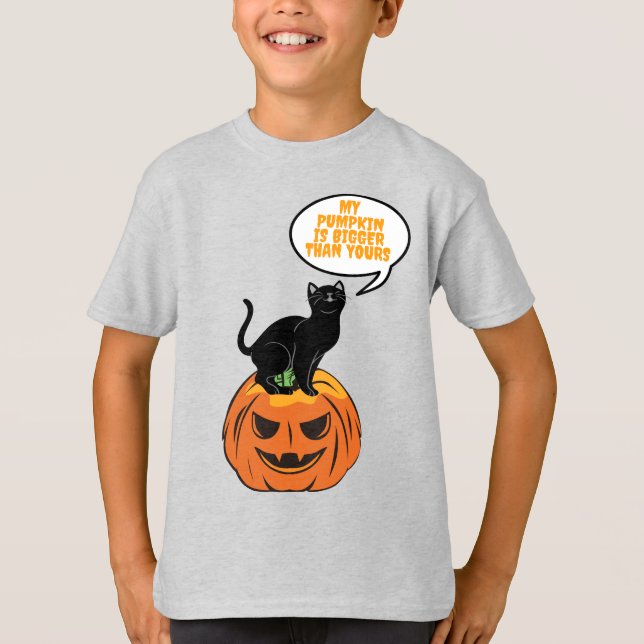 Svart katt på pumpa, Halloween T-Shirt (Framsida)
