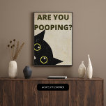 Svart katt Poster du<br><div class="desc">Lägg till lite humor i badrummet med vår vintage "Är du polare" poster med en svart katt. Den här unika och diskreta väggkonsten är perfekten till din hemdekanter och får dina gäster att le. Vår högkvalitativa utskrift är gjord för att hålla, och den är en underbar presentidé för kattälskare och...</div>