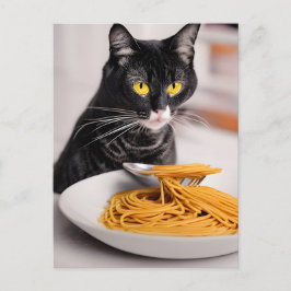 Svart katt som äter Spaghetti vykort