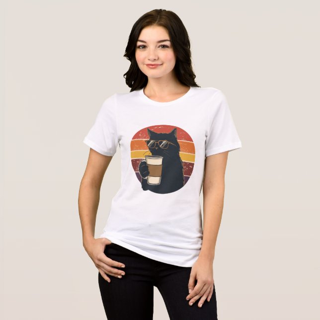 Svart katt som bär solglasögon T-shirt (Framsida Full)