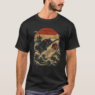 Svart katt som rider på en vild haj t shirt