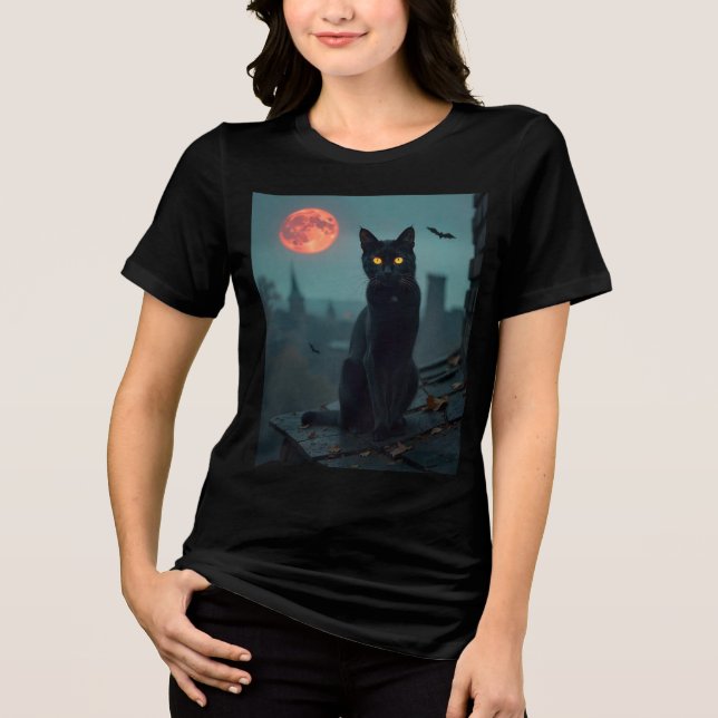 Svart katt under Blood Måne Rain T Shirt (Framsida)