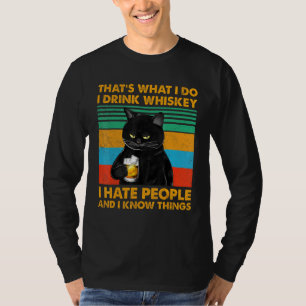 Svart katt... Vad jag gör för att dricka whisky ja T Shirt