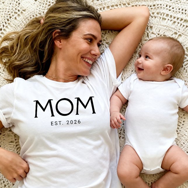 Svart Klassisk Typografi Estalperad Mamma T Shirt (Skapare uppladdad)