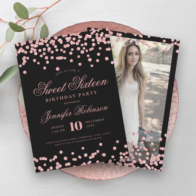 Svart konfetti foto av elegant Ro 16 Inbjudningar (Elegant Rose Gold Black Confetti Photo Sweet 16 Invitation)