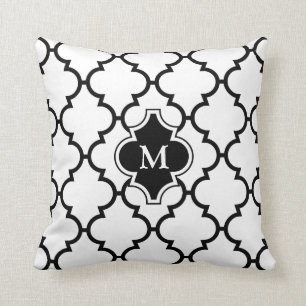 Svart kudder det Monogrammed Quatrefoil för vit Kudde