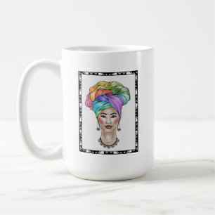 Svart kvinna i ett färgat turban kaffemugg