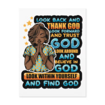 Svart kvinnlig bönekrigare som ber Gud