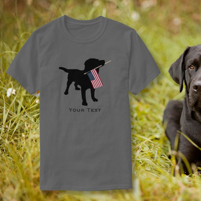 Svart lab Hund-anläggningen USA flagga, 4 juli T-shirt (Skapare uppladdad)