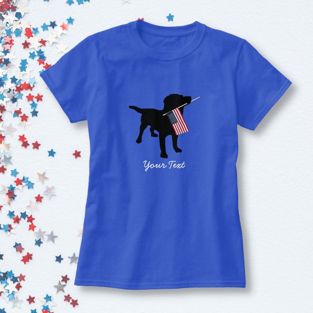 Svart lab Hund med USA American Flagga, 4 juli T-shirt (Skapare uppladdad)