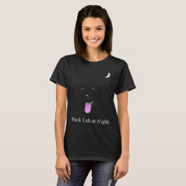 Svart lab på natten tee shirt