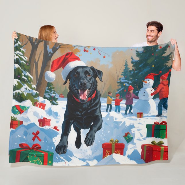 Svart Labrador Jul Festiv Snö Scen  Fleecefilt (På plats)