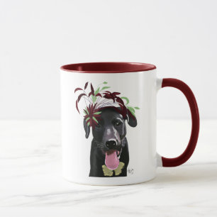 Svart labrador med fascinator med Grönt Mugg