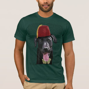 Svart labrador med Fez Tee