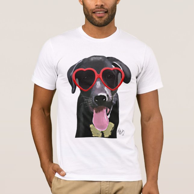 Svart labrador med hjärtsolglasögon tee shirt (Framsida)