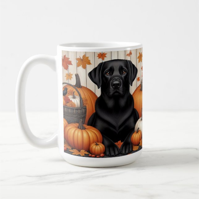 Svart Labrador Med Pumpa Och Höstlöv Kaffemugg (Vänster)