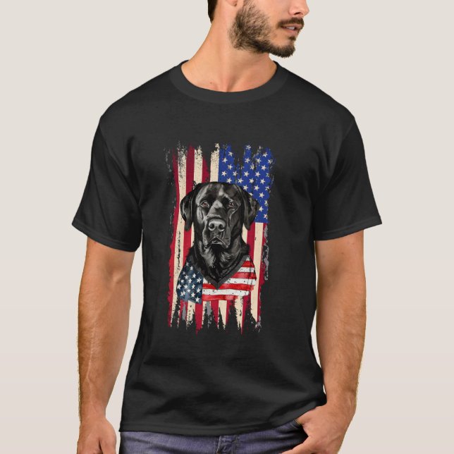 Svart Labrador Retriever 4 juli T Shirt (Framsida)