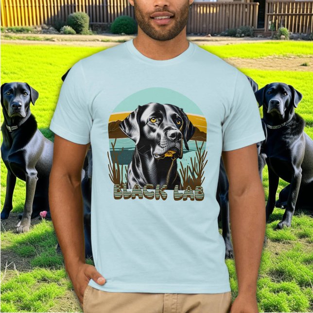 Svart Labrador Retriever Vintage Text T Shirt (Skapare uppladdad)