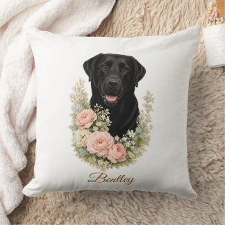 Svart Labradors blomsterporträtt Kudde