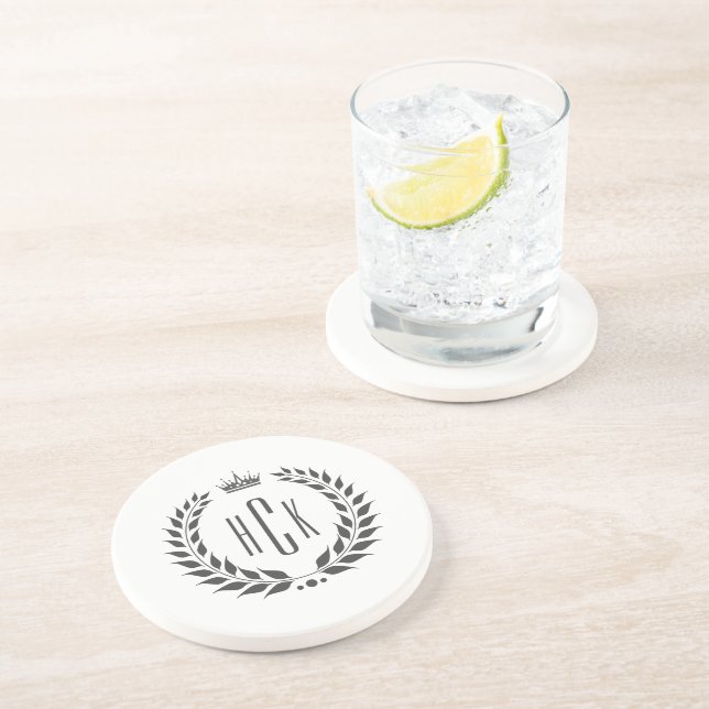 Svart lagerkrans med anpassad monogram underlägg (Sidan)