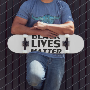Svart liv spelar roll - skateboard