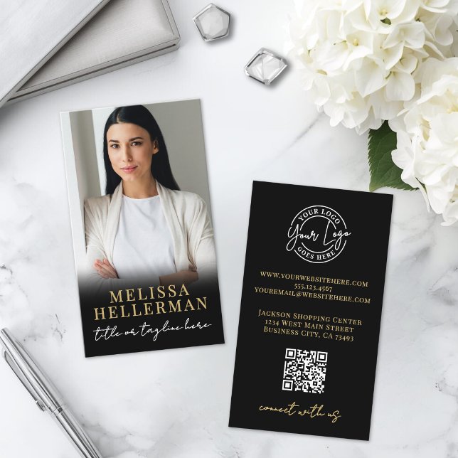 Svart lyxig fotodesign med script visitkort (Black Gold Script Luxury Photo Business Card)