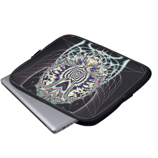Svart Magi Laptop Sleeve (Framre botten)