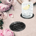 Svart måndag silver glitter underlägg papper rund<br><div class="desc">En snyggt svart bakgrund med elegant faux silver glitter,  gnistor. Texten: namn är skriven i vitt med ett modernt handskript i stil. Anpassa och lägg till namn,  ålder och datum.</div>